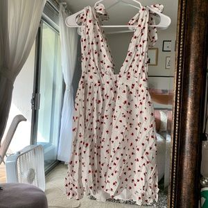 Floral dress *CONSIDERING ALL OFFERS MADE* (: